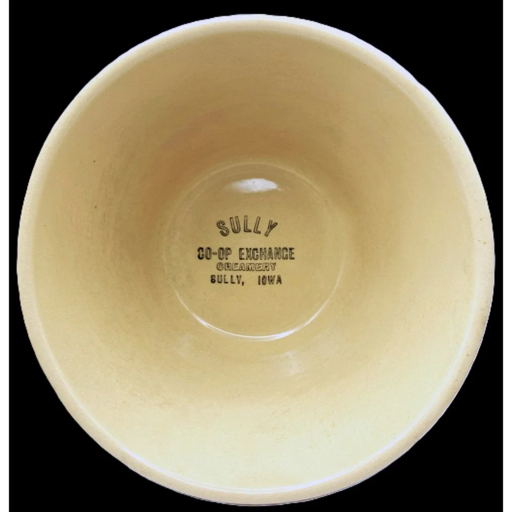 VTG Watt Pottery #8 Apple Ribbed Bowl Sully Co-Op Creamery Iowa Advertising Read